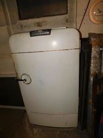 Old Westinghouse Refrigerator(Still Runs)
