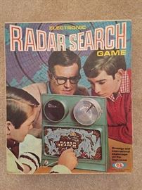 Ideal Radar Search Game in Box