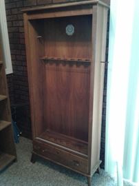 Gun cabinet https://ctbids.com/#!/description/share/65347