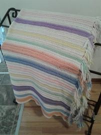 Quilt rack, blanket https://ctbids.com/#!/description/share/65285