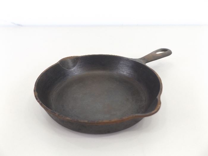 Antique Griswold Cast Iron No. 3 (709) Skillet Pan
