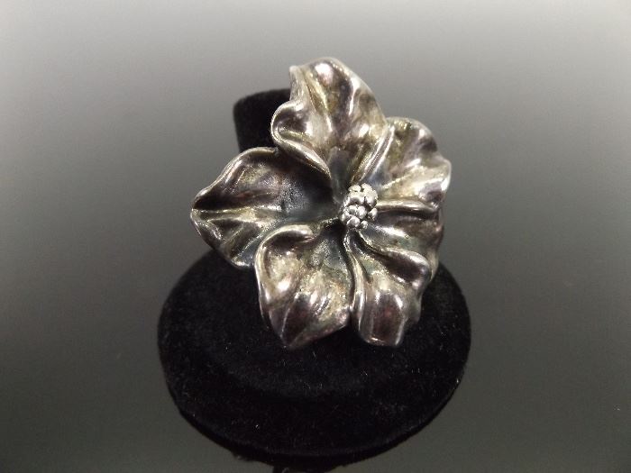 .925 Sterling Silver Flower CHANEL Style Cocktail Ring Size 7
