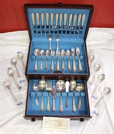 72 Piece Corsage Sterling Steiff Flatware Set in Mahogany Case Box
Located Showcases – Auction Estimate $1000-$2000