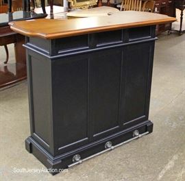 Contemporary Petite BAR with Foot Rail
Located Inside – Auction Estimate $100-$300