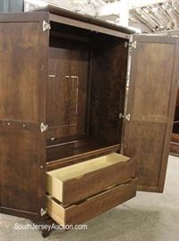 Contemporary 5 Piece Queen Bedroom Set by "Baronet" made in Canada
Located Inside – Auction Estimate $300-$600