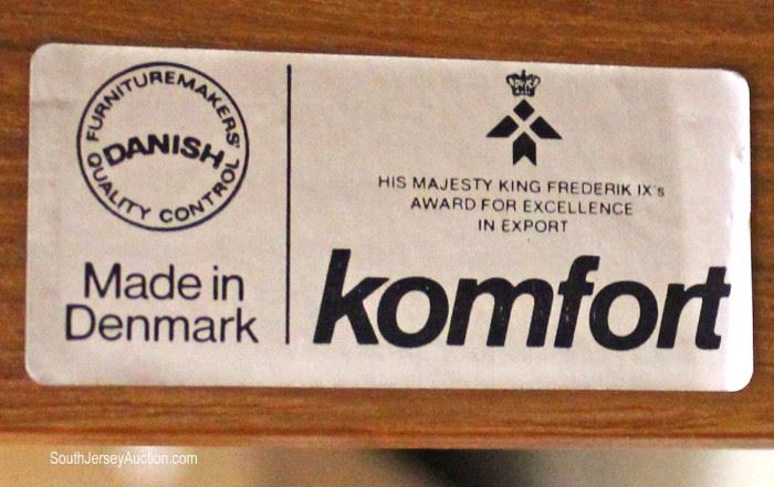 4 Part Modern Design Danish Walnut Platform Bed with Night Stands by ‘Komfort Furniture Makers Danish Quality Control, made in Denmark’Located Inside – Auction Estimate $100-$300
Bed is 4 Part Modern Design Platform Bed with Under Storage Drawers
Located Dock – Auction Estimate $50-$100