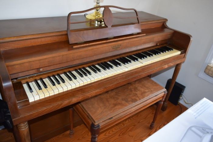 Lester Piano and Bench