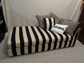 Chaise lounge by Verellen