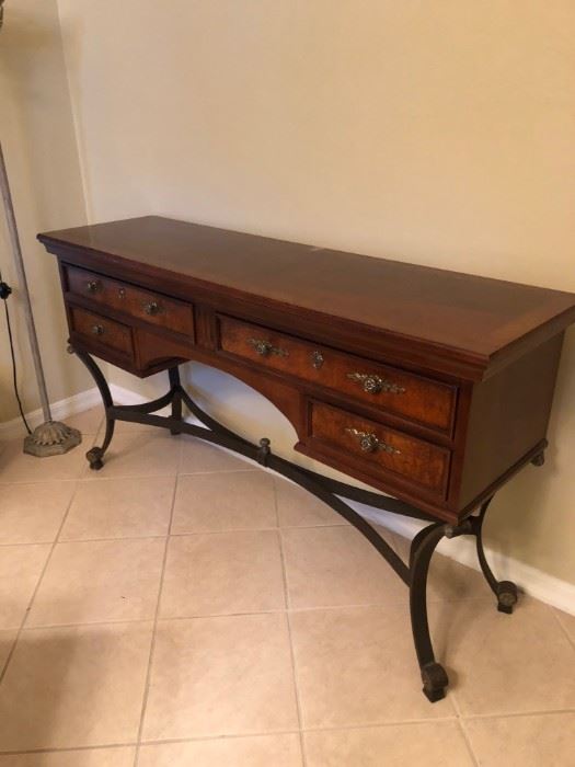 Buffet with 4 drawers