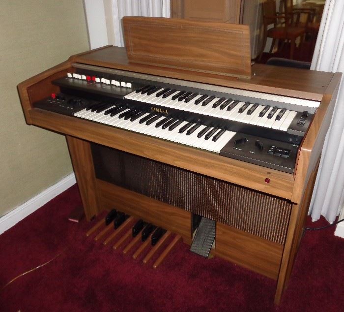 Yamaha Model B 10 A Electric Organ - Good Working Condition !!
