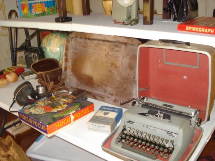 typewriter, wood tray