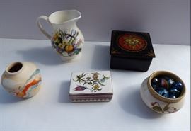 all pieces are signed