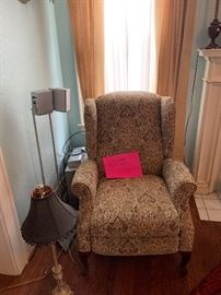 Lots of pretty household items! We will have more tomorrow!!!!! 