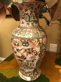 gorgeous vintage Asian vase. unusual colors. not the typical everyday vase