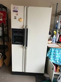 #48	Whirlpool side-by-side refrigerator 23 cubic ft 	 $75.00 	