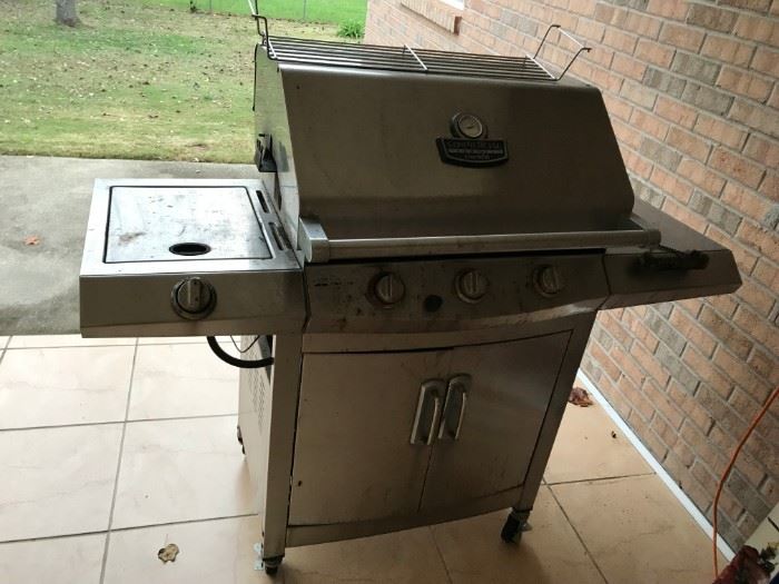 #60	Commercial series char-broil gas grill	 $60.00 	
