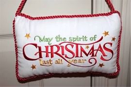 Pillows and table linens