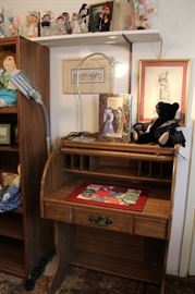 Small Desk, Mereart Black Bear, Fashion A La Mode Pop Up Book And More!