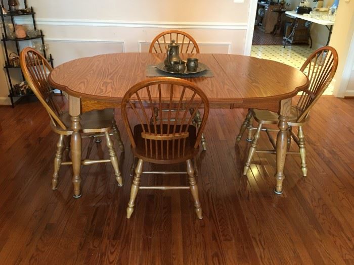Ethan Allen Dining Room Set with 4 chairs
