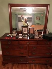 Mirror dresser! Who's that in the reflection? Come say Hi!