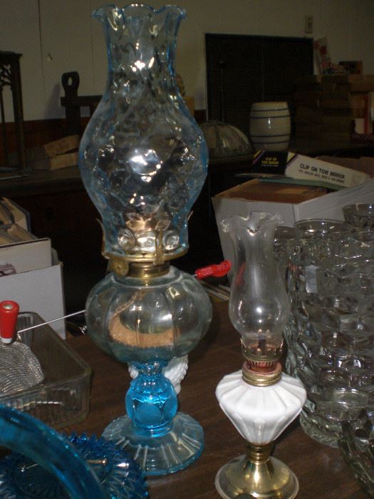 Fostoria coin glass blue oil lamp with chimney