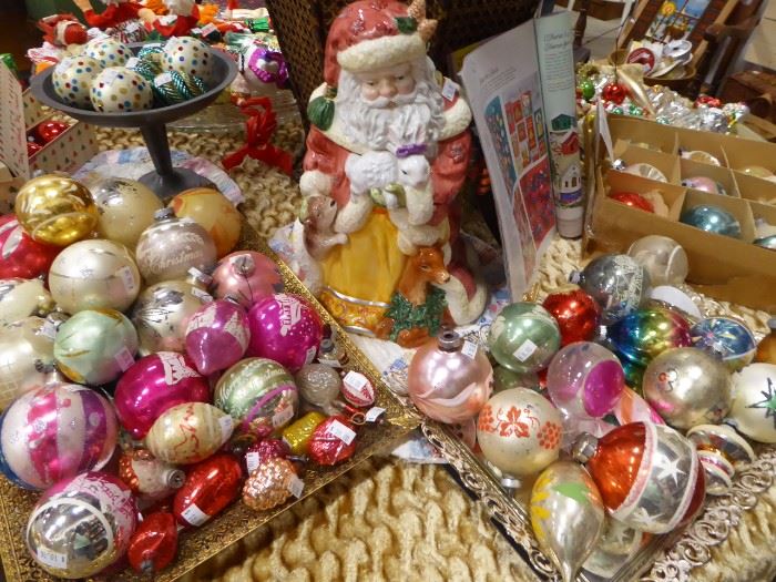 Fabulous collection of vintage Christmas ornaments!