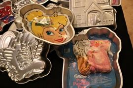 Wilton Cake Mold Cowboy, Airplane, Buszz Lightyear, Birthday.... 