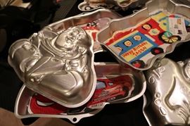 Wilton Cake Mold Cowboy, Airplane, Buszz Lightyear, Birthday.... 