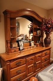 Broyhill Bedroom Set 