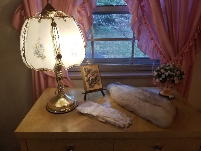 Touch lamp, gloves and fur