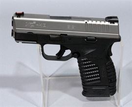 Springfield Armory Model XD-40, 40 S&W Cal Semi Automatic Pistol, Serial #S3534994