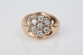 28: 14K 7 DIAMOND CLUSTER RING .50CTW SIZE 8.25