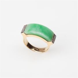 49: 14K JADEITE JADE & DIAMOND RING