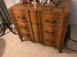 Dresser $ 186.00
