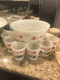 Hazel Atlas Tom & Jerry punch bowl with mugs