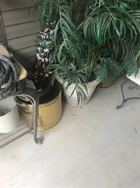 Patio - both artificial and real plants