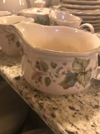 Epoch dinnerware piece