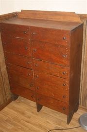 PRIMITIVE CHEST OF DRAWERS