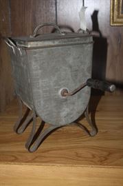 TABLE TOP METAL BUTTER CHURN