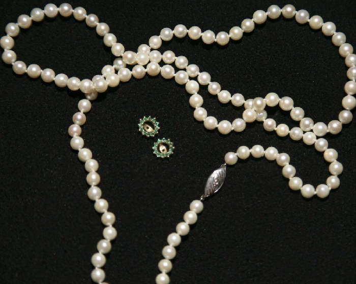 30" CULTURED PEARLS WITH 14K AND DIAMOND CLASP