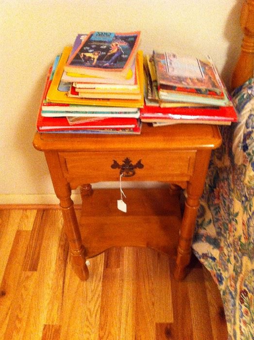 End table *2 of these, children's books