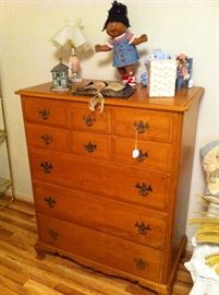 Chest of drawers, Cabbage patch