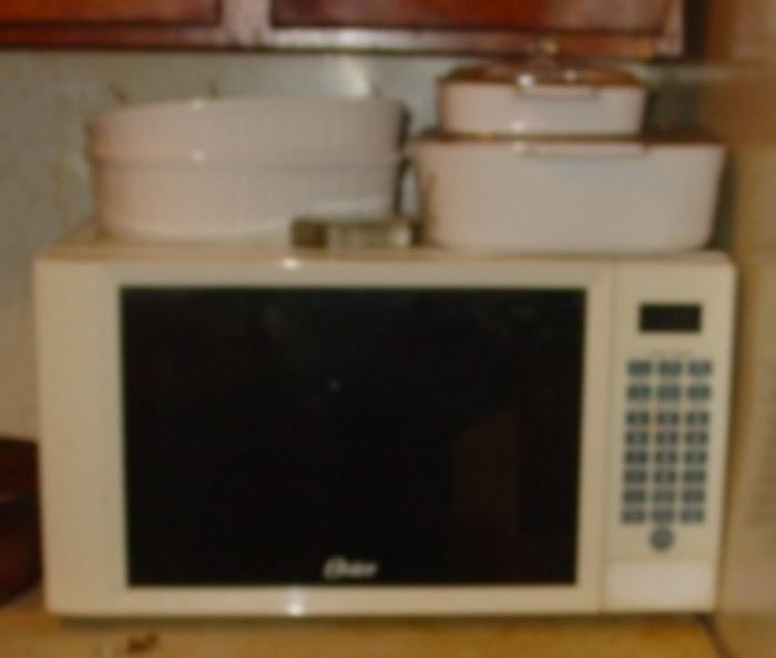 Microwave Oven & Baking Dishes
