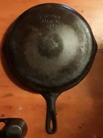Cast Iron Wagner Ware Skillet