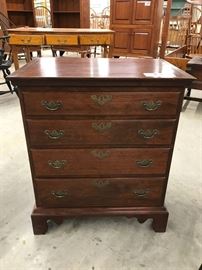 Diminutive cherry Chippendale-style 4-drawer bracket base chest 28.5"h x 22.25"w in the case x 16"d