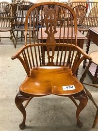 English-style Thames Valley Windsor chair with Queen Anne cabriole legs in maple