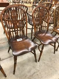 Pair of English Georgian-style bow-back Windsor chairs with splats