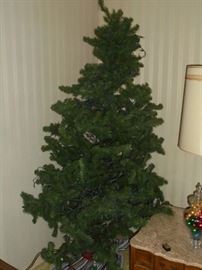 7' artificial Christmas tree