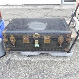 Old treasure chest. Spot on top was from a pot we had on there and it started raining lightly so there's no real circle there. 