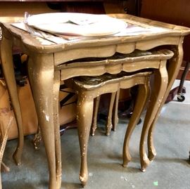 Nesting table